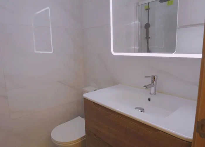 Charming 94d, Next To Metro شقة *