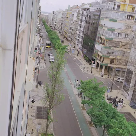 Charming 94d, Next To Metro Апартаменти