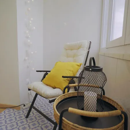 Charming 94d, Next To Metro Apartment