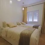 Charming 94d, Next To Metro Apartman *