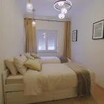 Charming 94d, Next To Metro Apartman