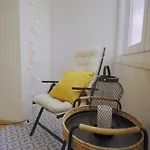 Charming 94d, Next To Metro Apartman