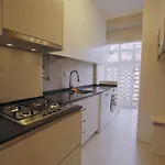Charming 94d, Next To Metro Apartman *