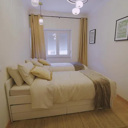 Charming 94d, Next To Metro Appartement