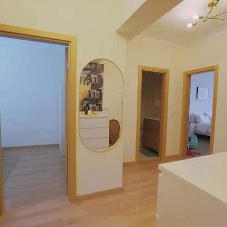 Charming 94d, Next To Metro * Lisbon