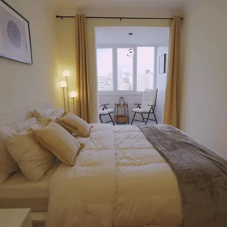 Charming 94d, Next To Metro Apartment