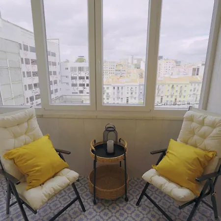 Apartment Charming 94d, Next To Metro Lisbon