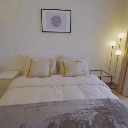 Charming 94d, Next To Metro Apartment Lisbon